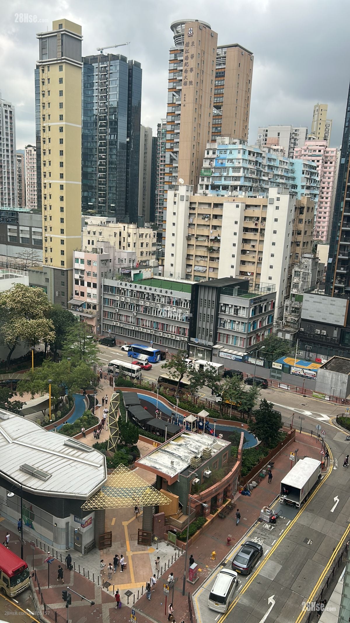 Foo Tat Building Rental 2 Bedrooms , 1 Bathroom 306 ft²