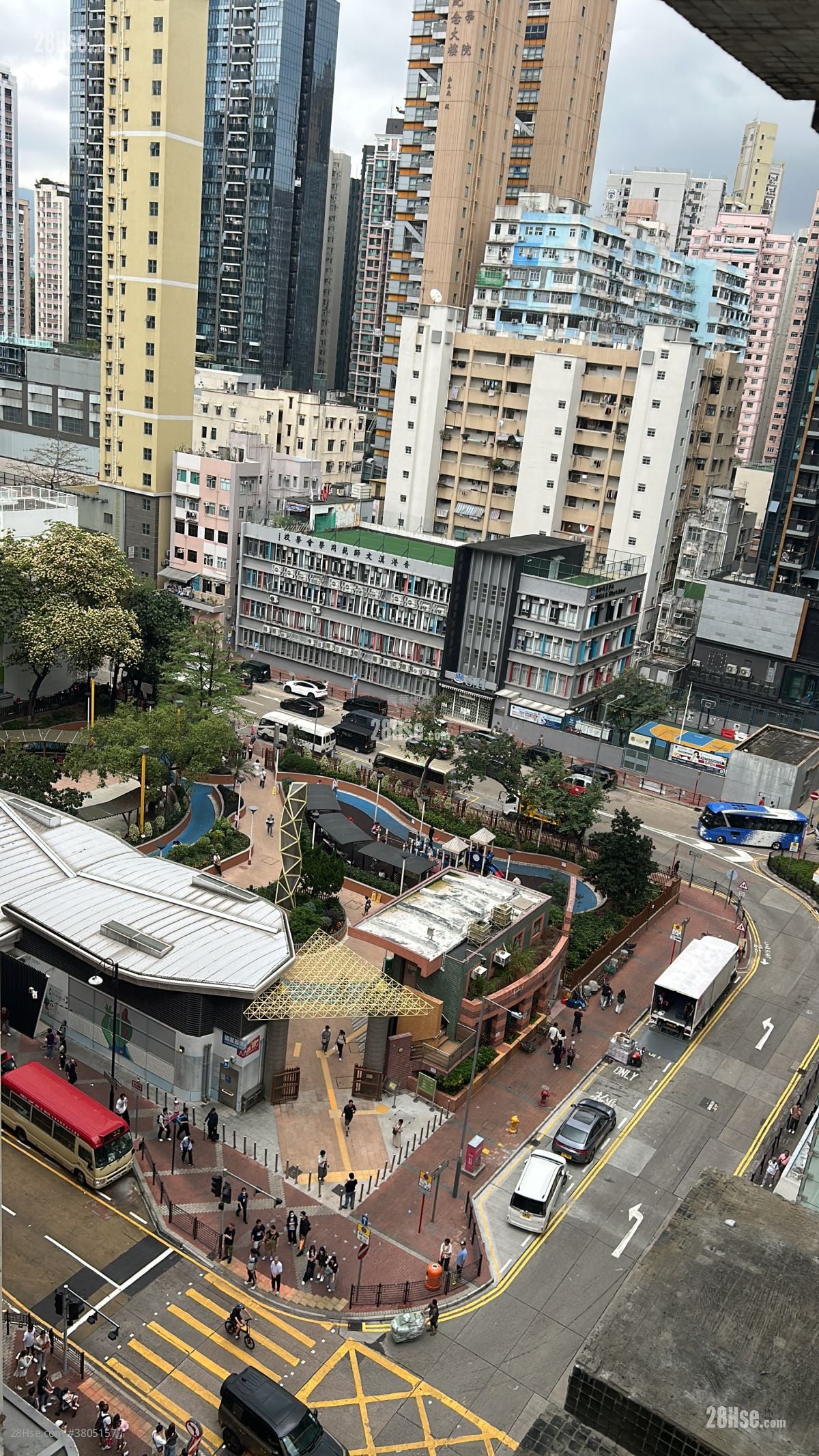 Foo Tat Building Rental 2 Bedrooms , 1 Bathroom 306 ft²