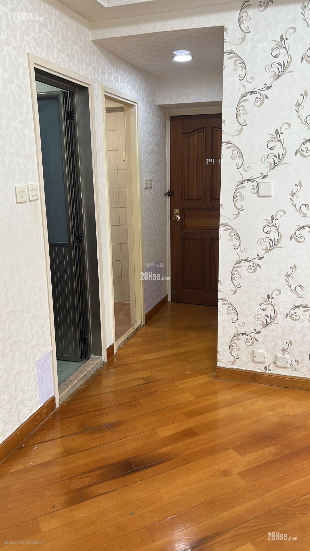 Foo Tat Building Rental 2 Bedrooms , 1 Bathroom 306 ft²