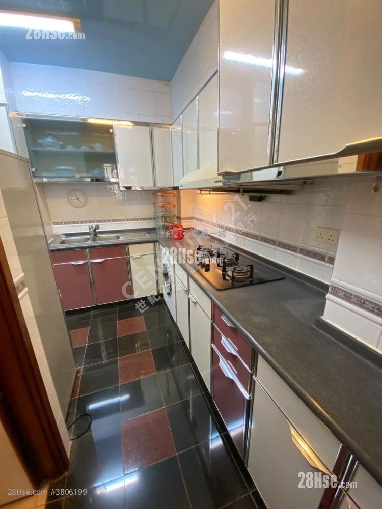 Pristine Villa Sell 3 Bedrooms , 2 Bathrooms 1,066 ft²