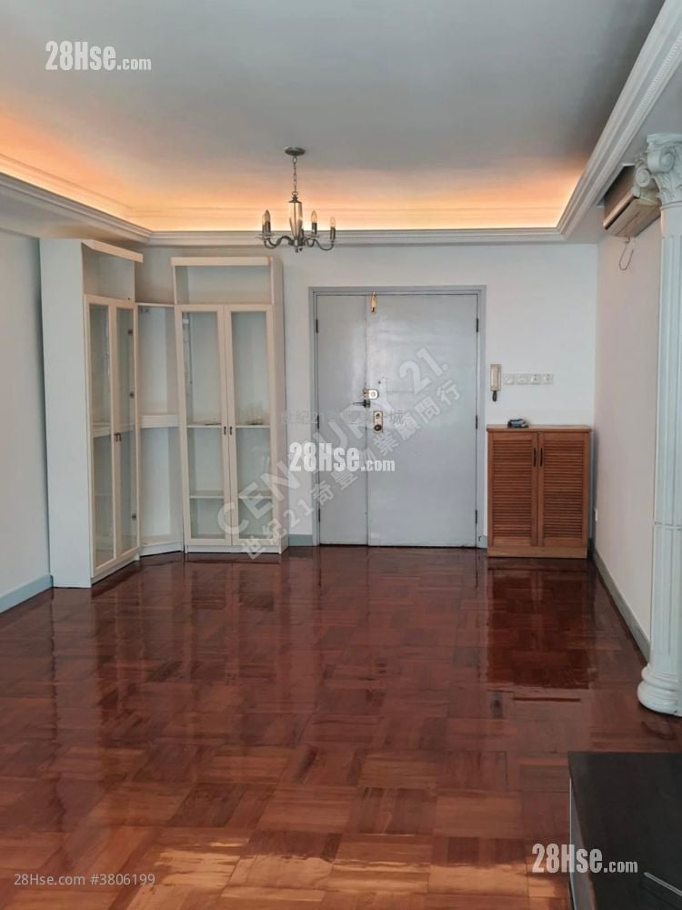 Pristine Villa Sell 3 Bedrooms , 2 Bathrooms 1,066 ft²