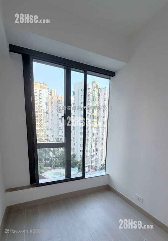 Gold Coast Bay Rental 1 Bedroom 309 ft²