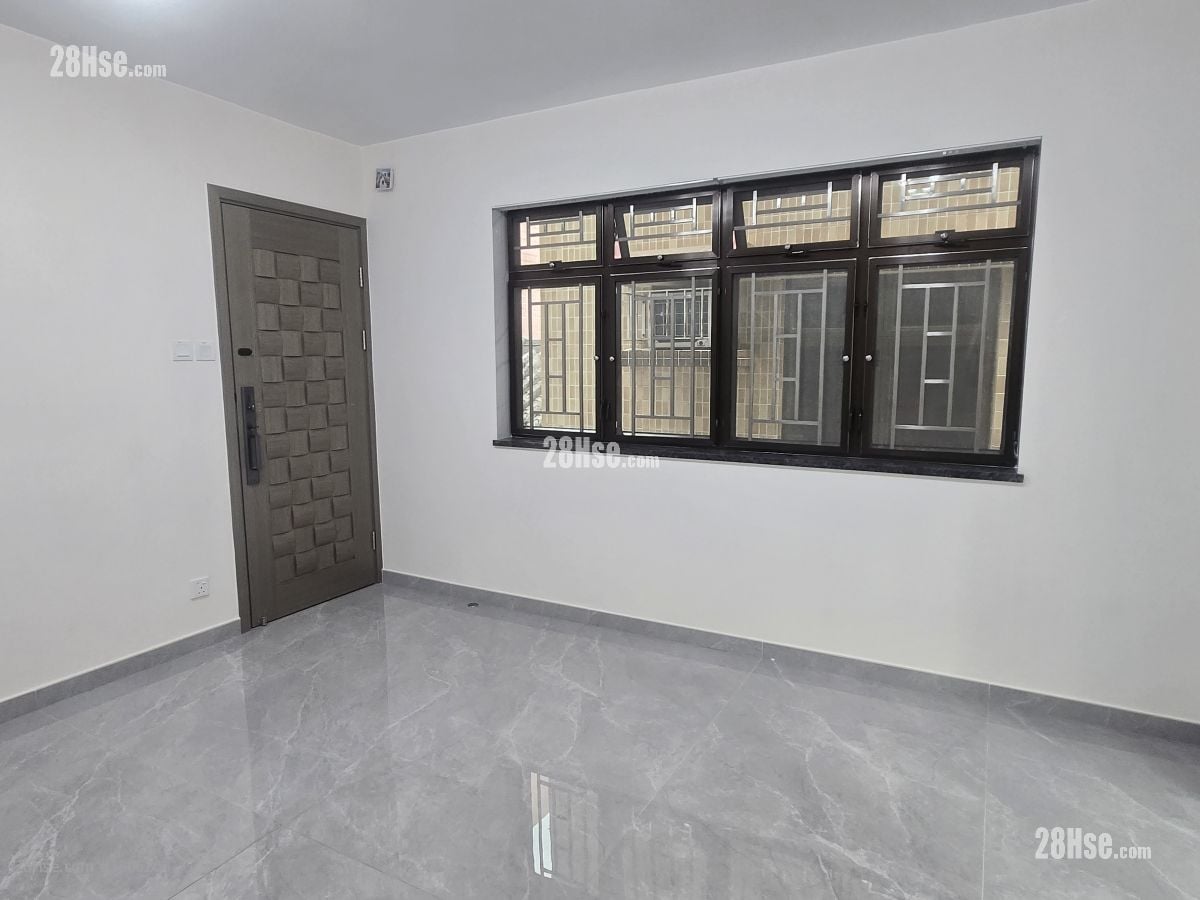 Village Rental 3 Bedrooms , 1 Bathroom 650 ft²