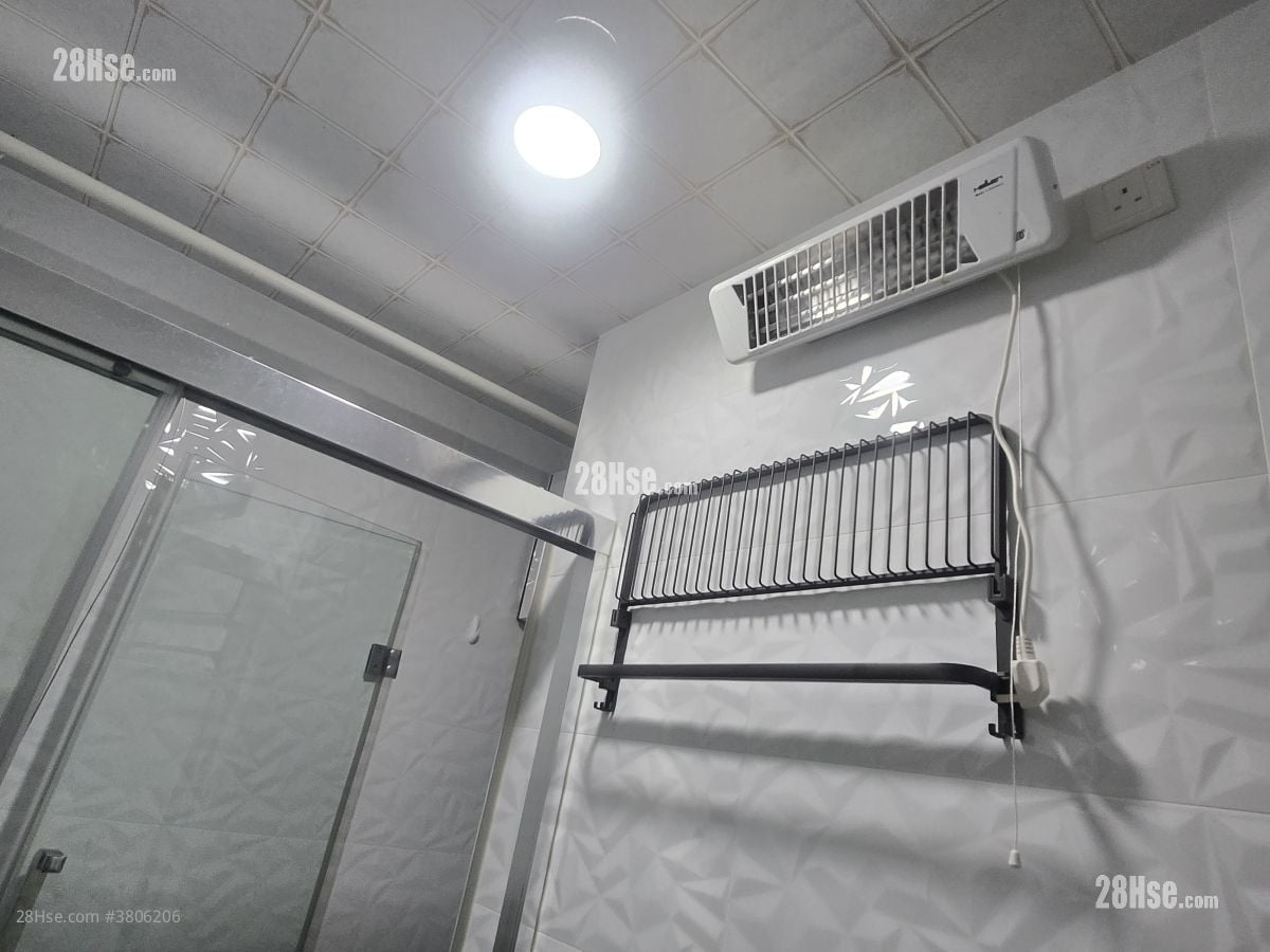 Village Rental 3 Bedrooms , 1 Bathroom 650 ft²