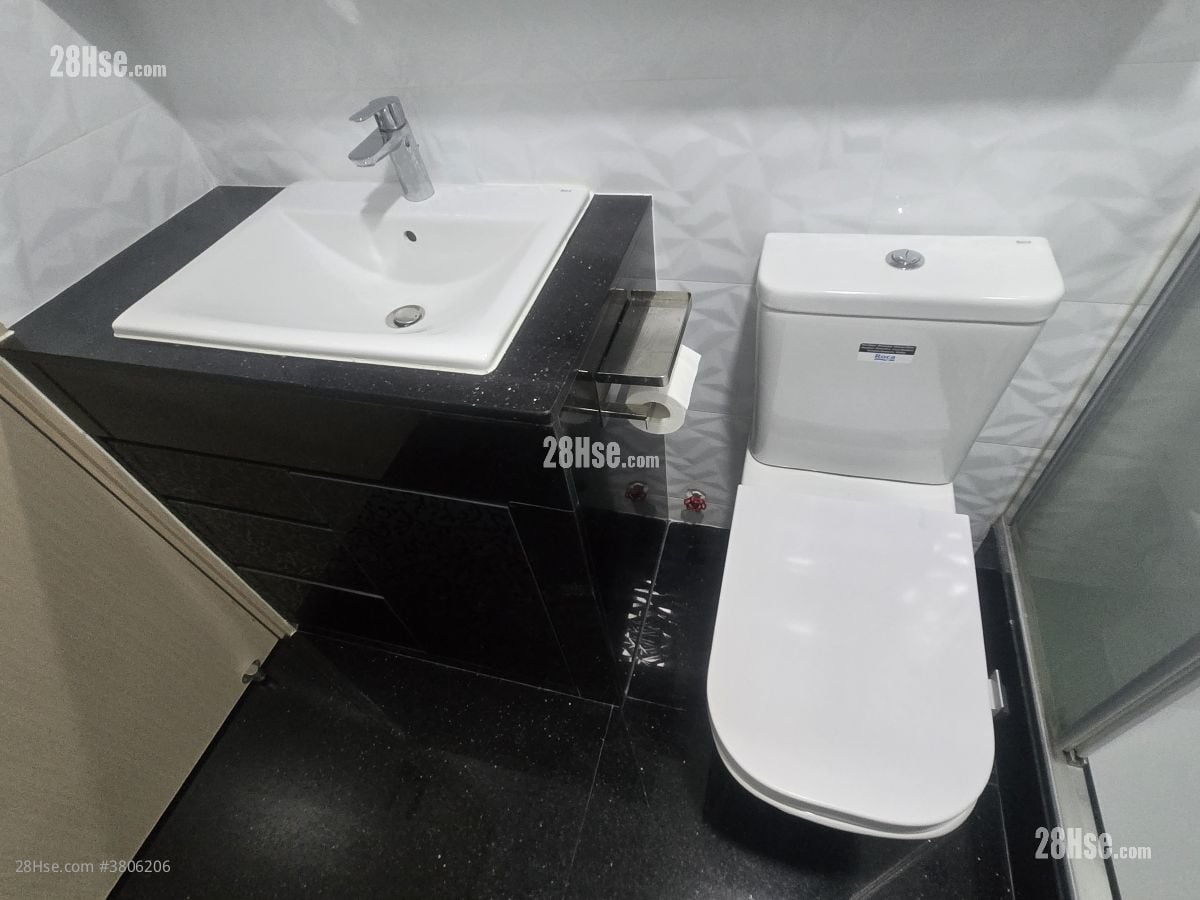 Village Rental 3 Bedrooms , 1 Bathroom 650 ft²