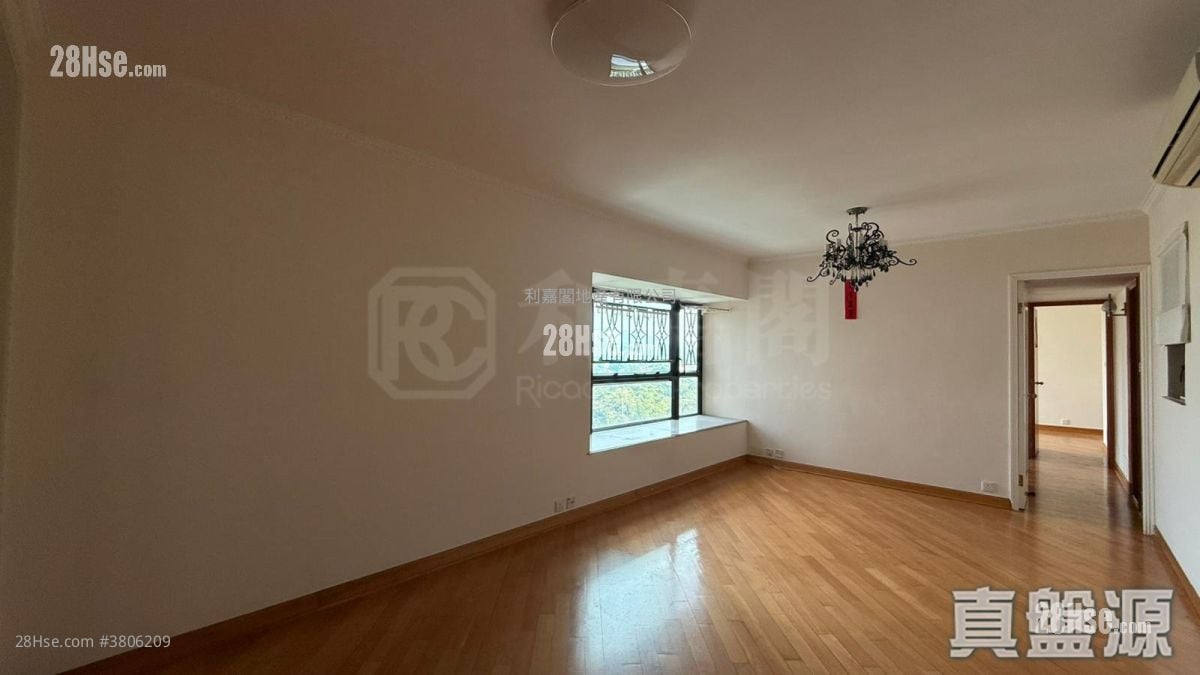 爱琴海岸 售盘 3 房 , 2 浴室 742 平方尺