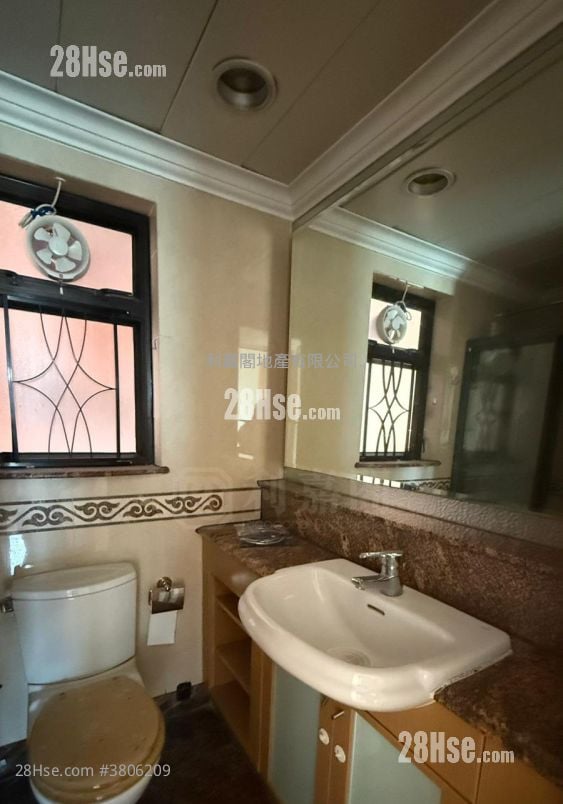 爱琴海岸 售盘 3 房 , 2 浴室 742 平方尺