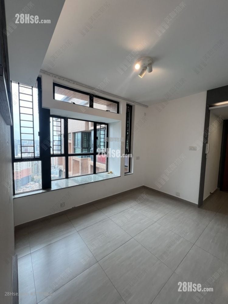 Sun Yuen Long Centre Sell 2 Bedrooms , 1 Bathroom 466 ft²