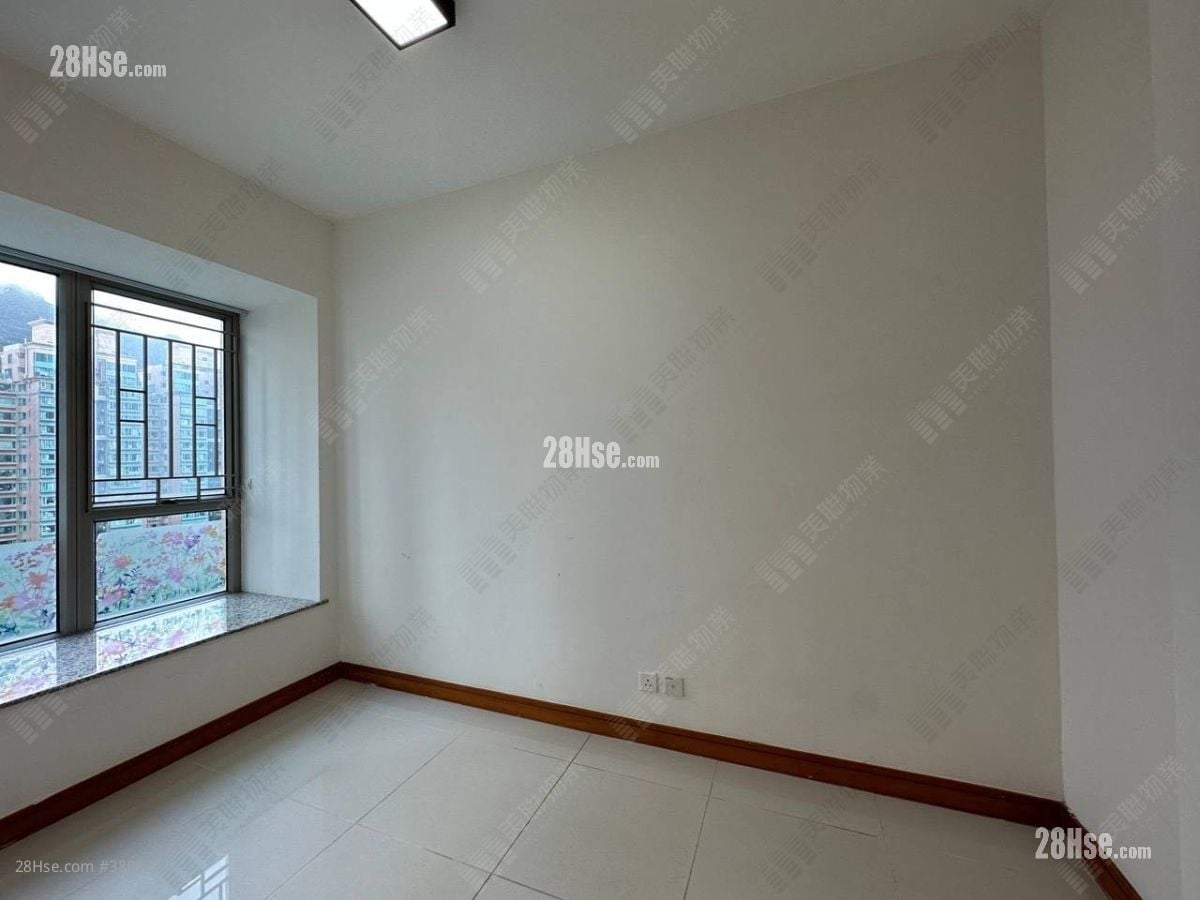 银湖天峰 租盘 3 房 , 2 浴室 700 平方尺