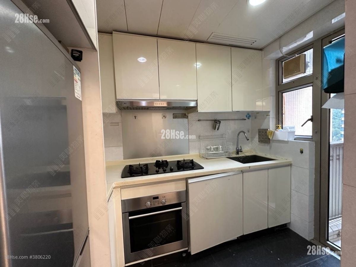 银湖天峰 租盘 3 房 , 2 浴室 700 平方尺