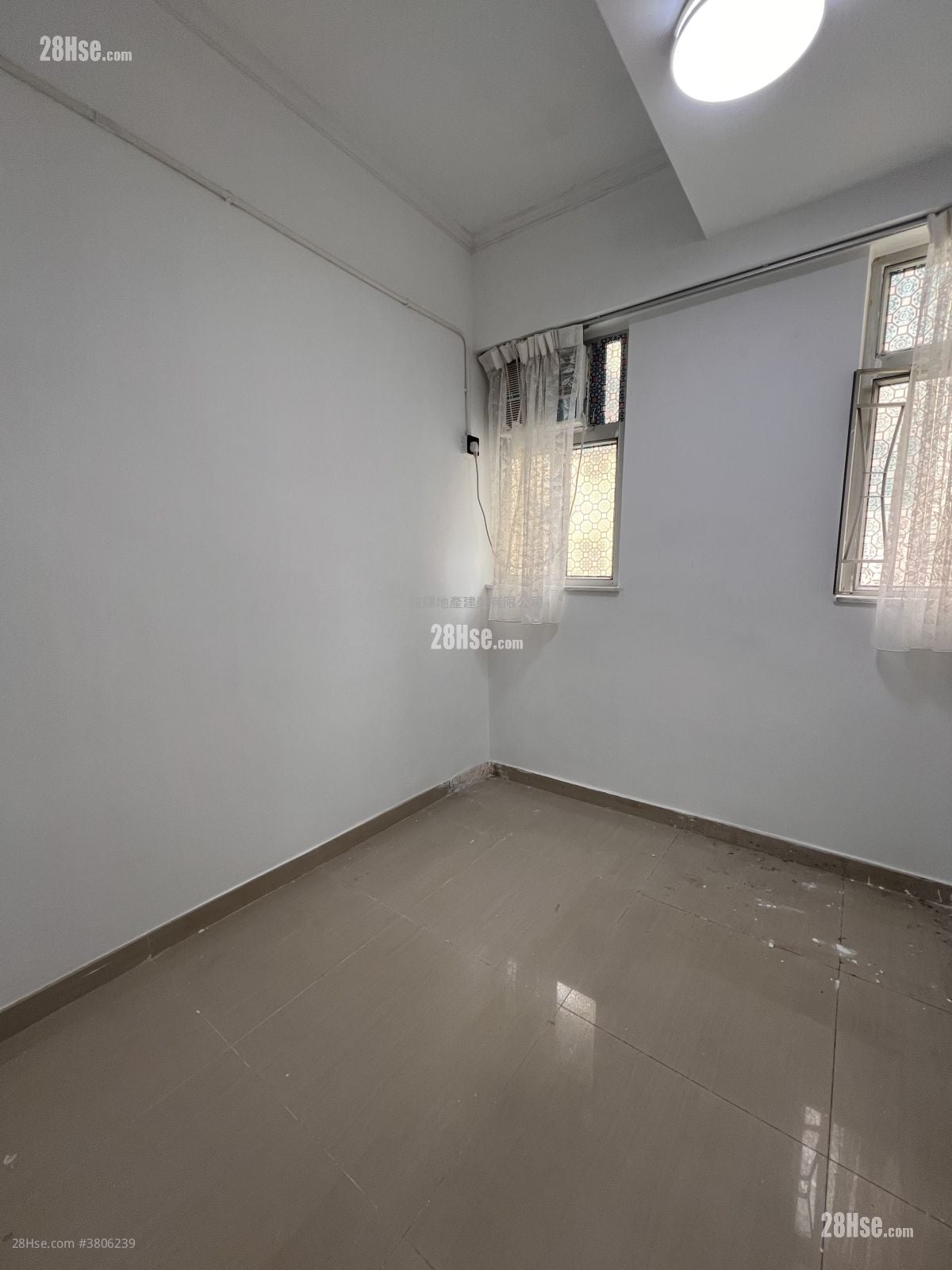 金冠楼 租盘 2 房 , 1 浴室 293 平方尺