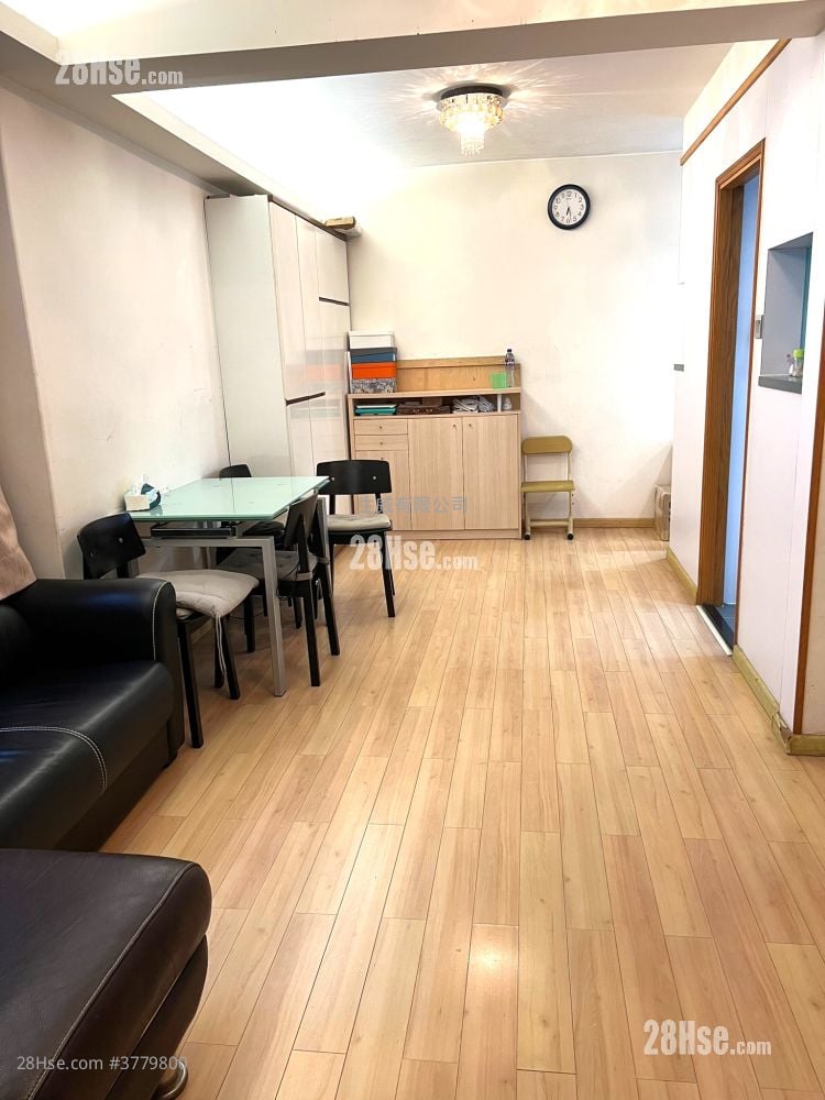 富安花园 售盘 3 房 , 1 浴室 597 平方尺