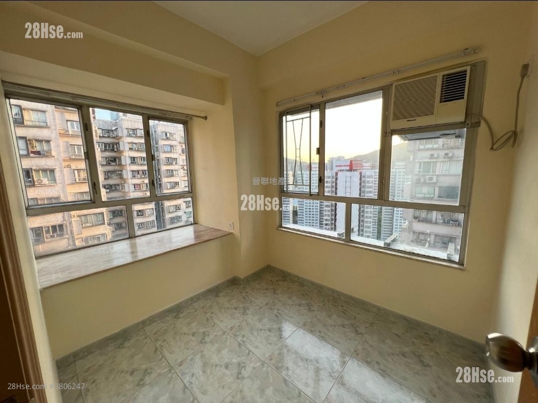 Golden Lion Garden Sell 2 Bedrooms , 1 Bathroom 307 ft²