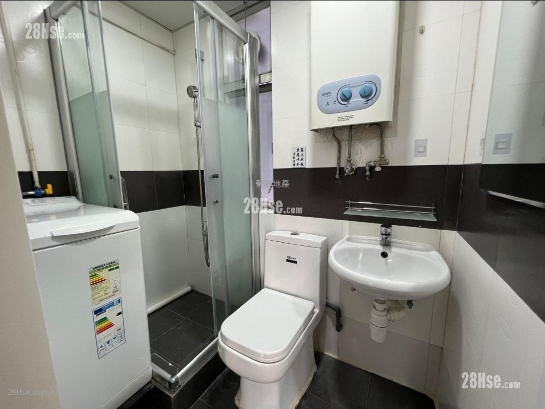 Golden Lion Garden Sell 2 Bedrooms , 1 Bathroom 307 ft²