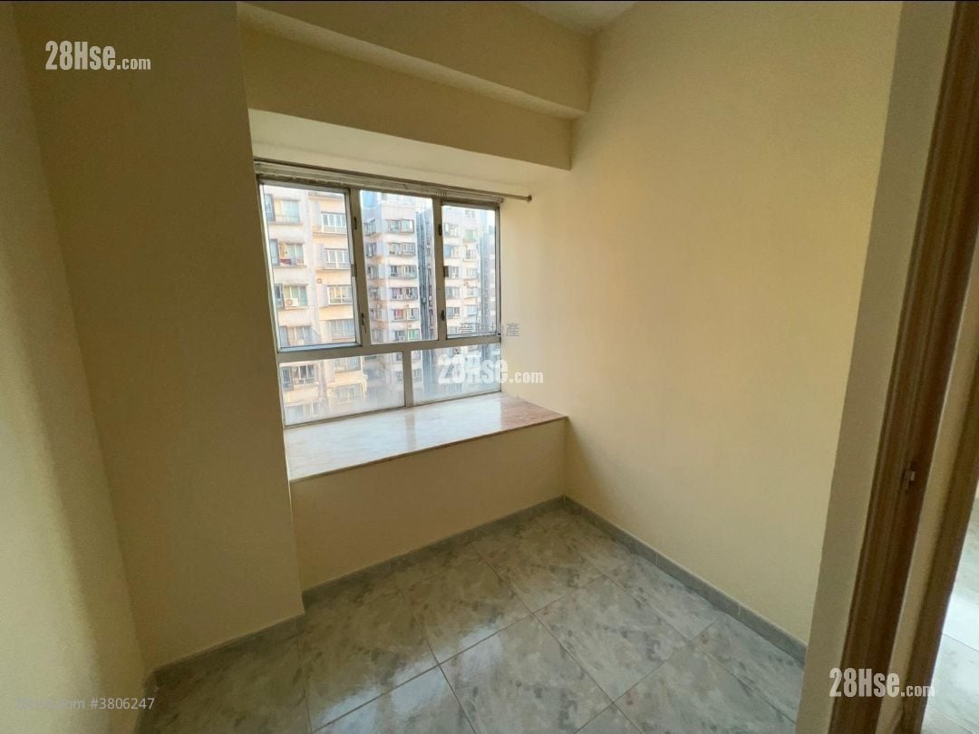 Golden Lion Garden Sell 2 Bedrooms , 1 Bathroom 307 ft²