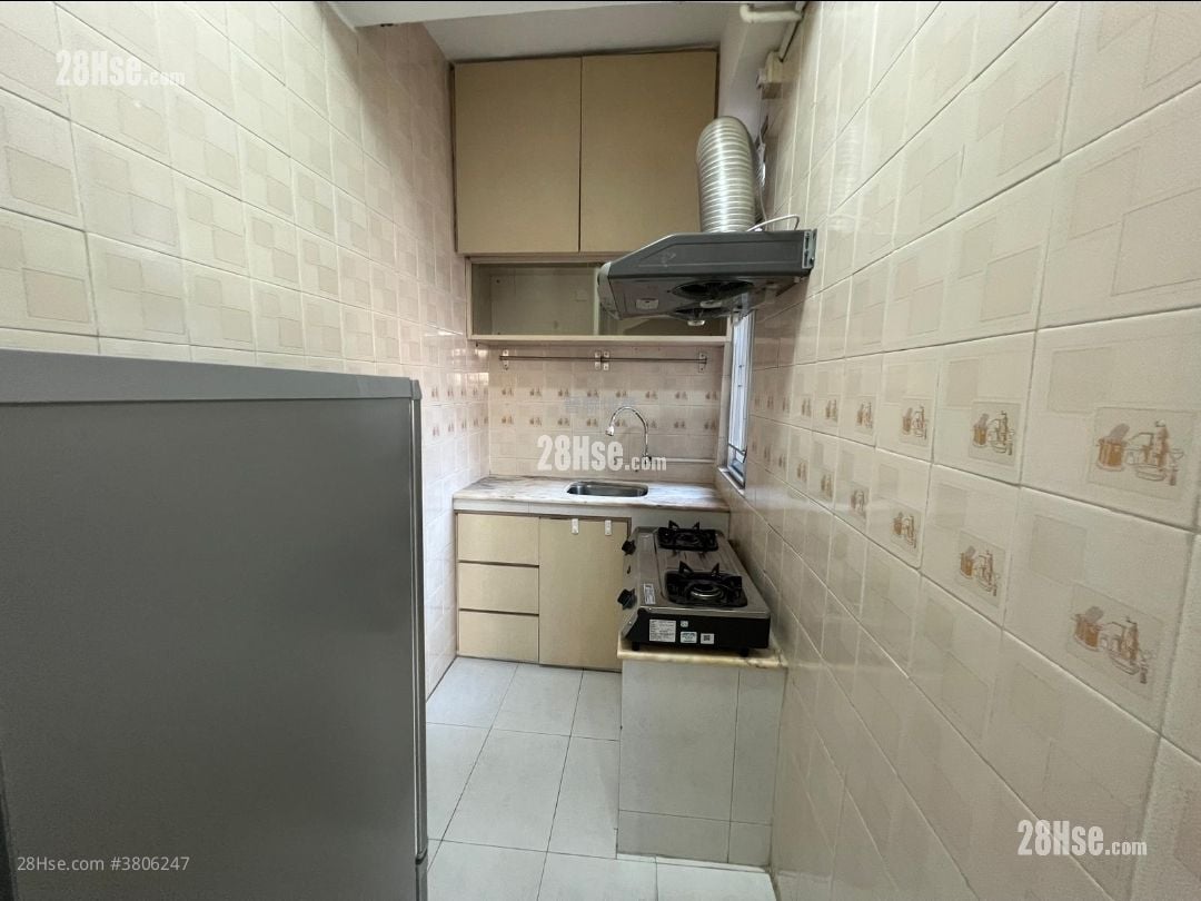 Golden Lion Garden Sell 2 Bedrooms , 1 Bathroom 307 ft²