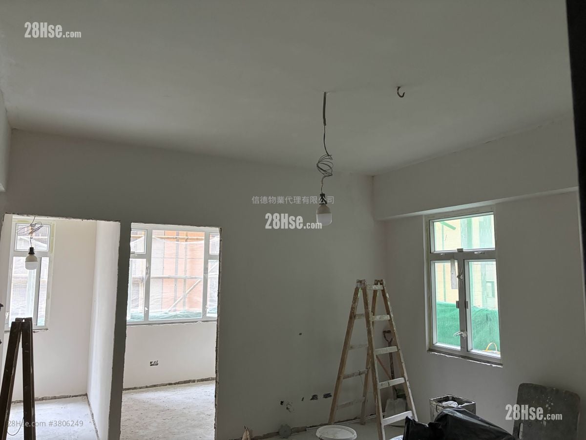 中南大廈 售盤 3 房 , 1 浴室 471 平方呎