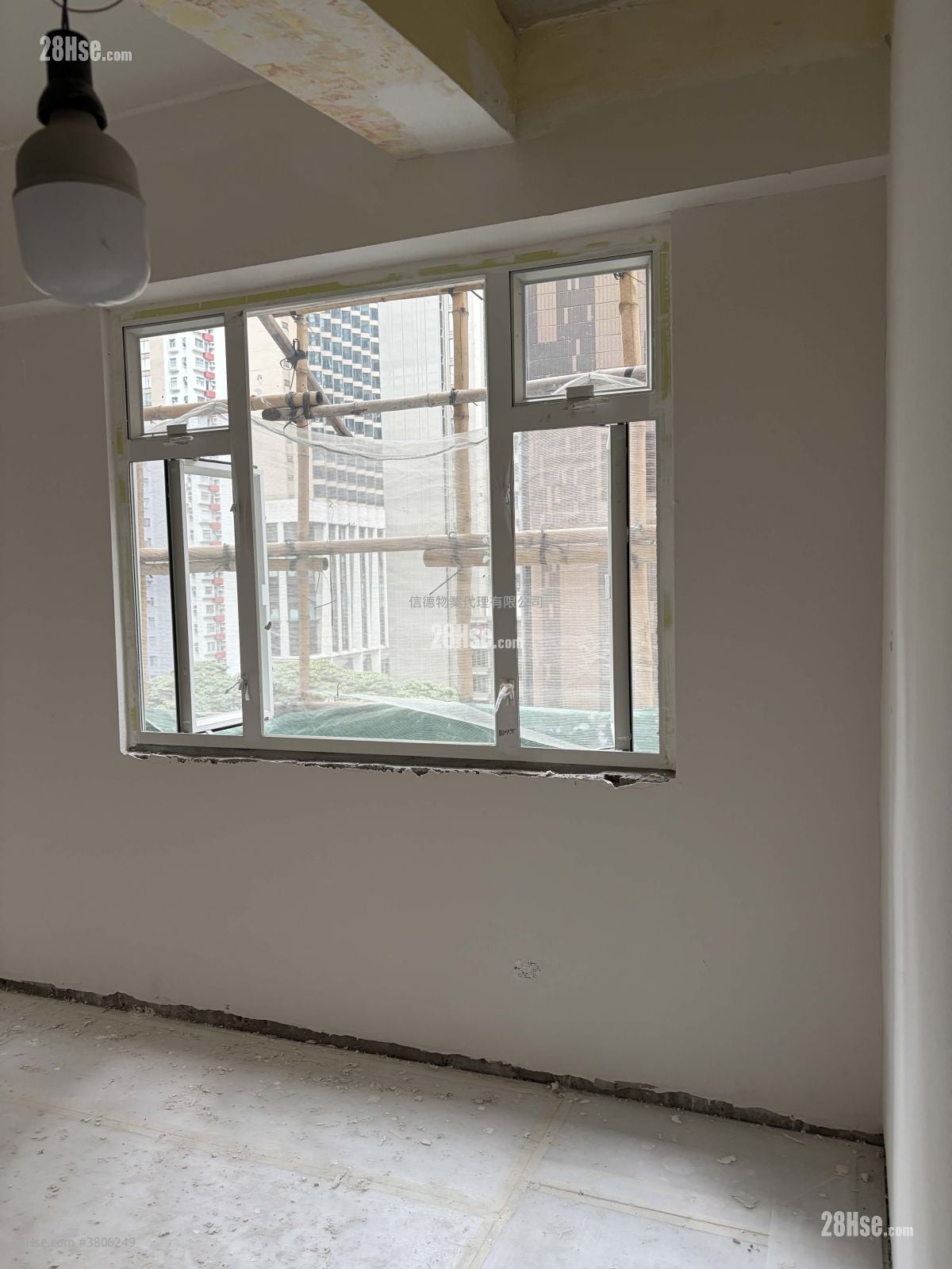 中南大廈 售盤 3 房 , 1 浴室 471 平方呎