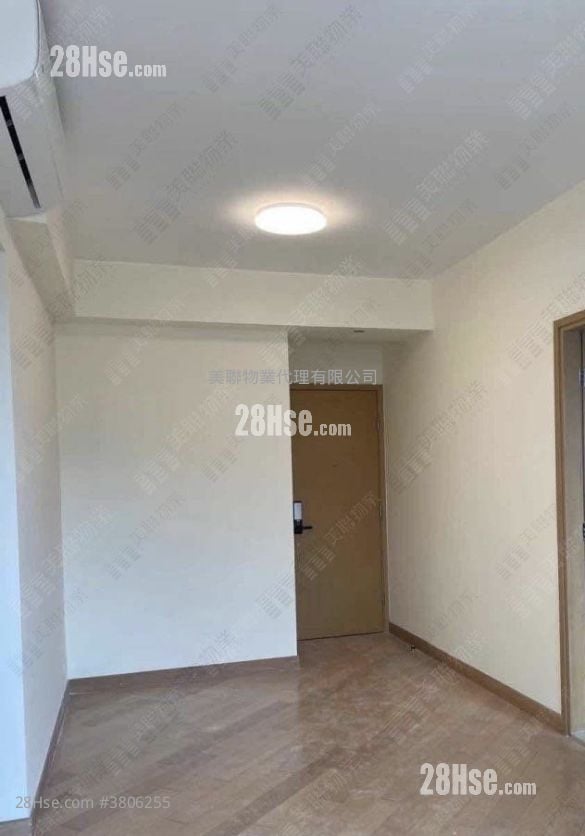 The Wings Sell 3 Bedrooms , 1 Bathroom 617 ft²