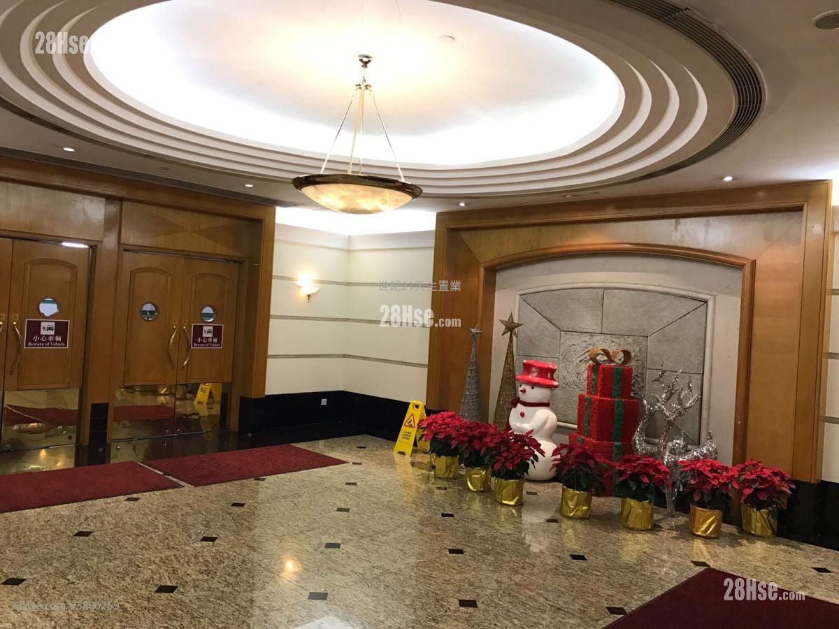 Palatial Coast Rental 4 Bedrooms , 2 Bathrooms 1,213 ft²