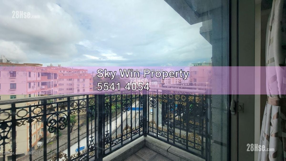 Le Chateau Sell 4 Bedrooms , 3 Bathrooms 1,330 ft²