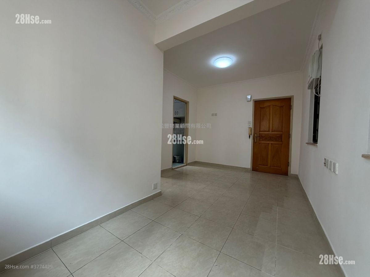 Sing Kong Building Sell 2 Bedrooms , 1 Bathroom 307 ft²