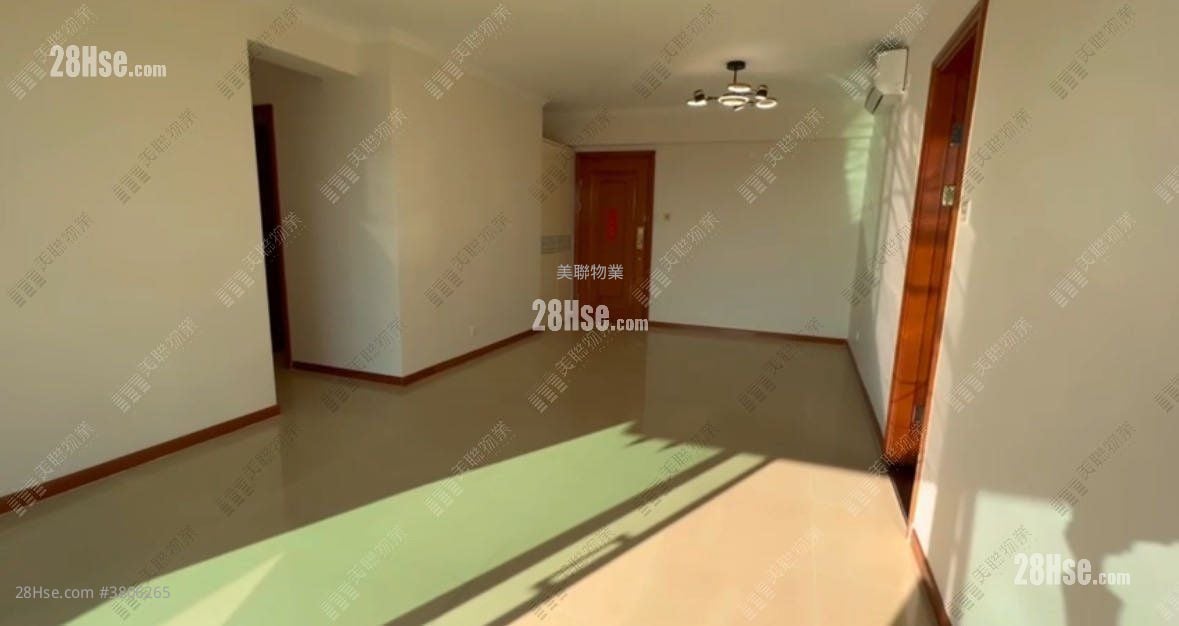 Residence Oasis Sell 4 Bedrooms , 2 Bathrooms 943 ft²