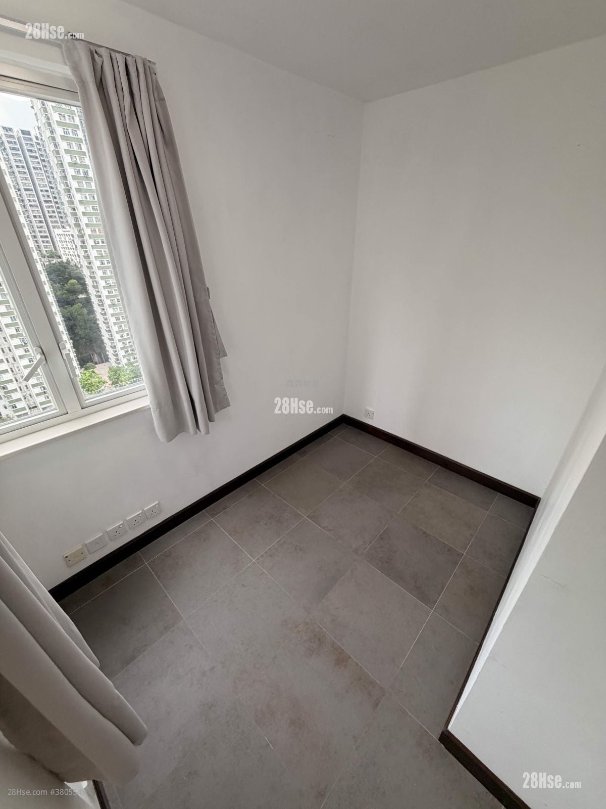 南丰新邨 租盘 1 房 , 1 浴室 391 平方尺