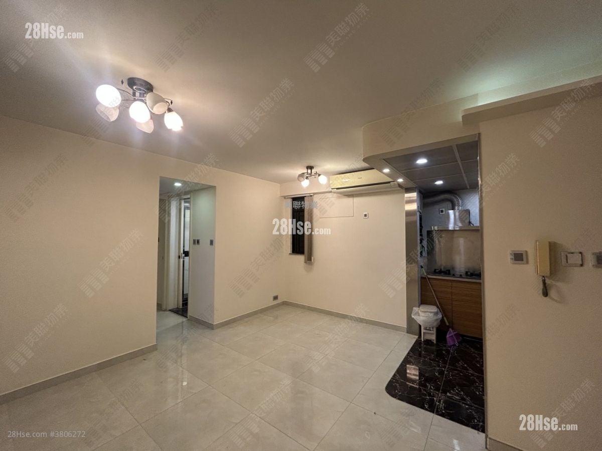 Sun Yuen Long Centre Sell 2 Bedrooms , 1 Bathroom 485 ft²