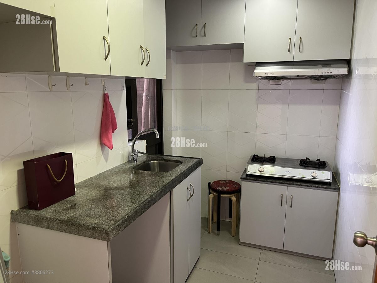Chi Fu Fa Yuen Sell 2 Bedrooms , 1 Bathroom 448 ft²
