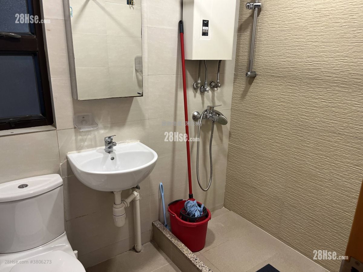 Chi Fu Fa Yuen Sell 2 Bedrooms , 1 Bathroom 448 ft²