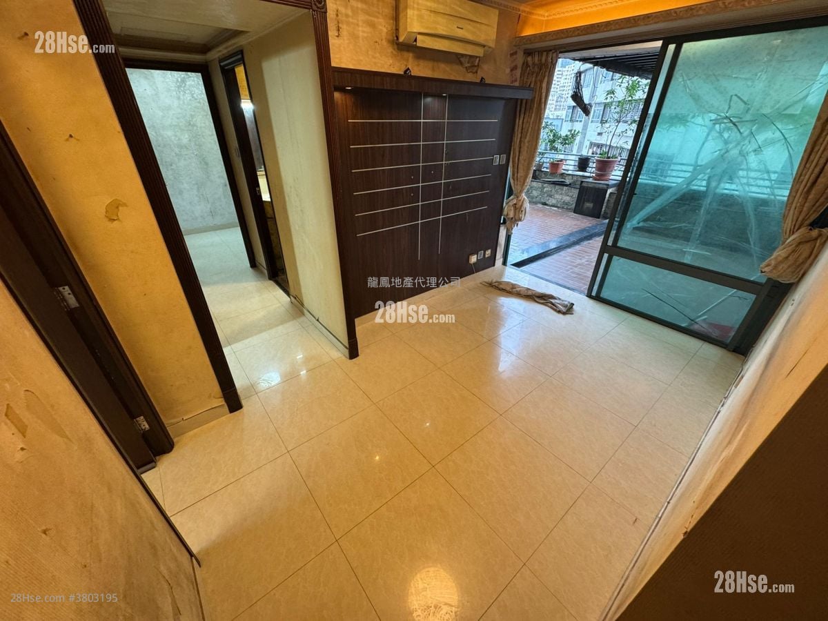 Jolly Garden Sell 3 Bedrooms , 1 Bathroom 347 ft²