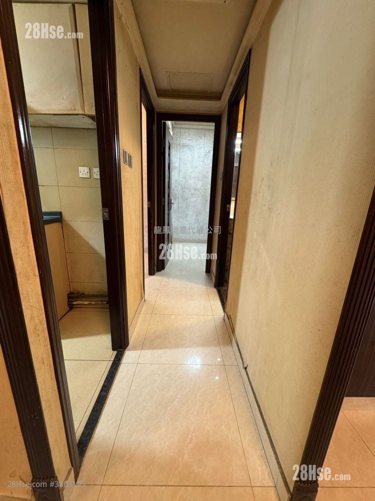 Jolly Garden Sell 3 Bedrooms , 1 Bathroom 347 ft²