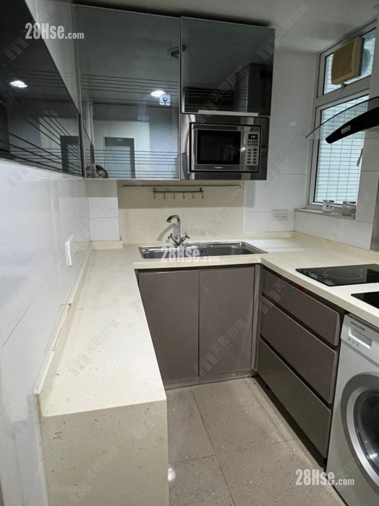 The Capitol Rental 4 Bedrooms , 2 Bathrooms 840 ft²