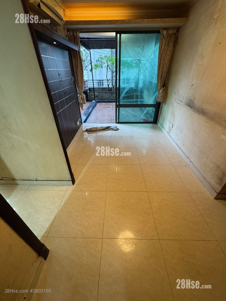 Jolly Garden Sell 3 Bedrooms , 1 Bathroom 347 ft²