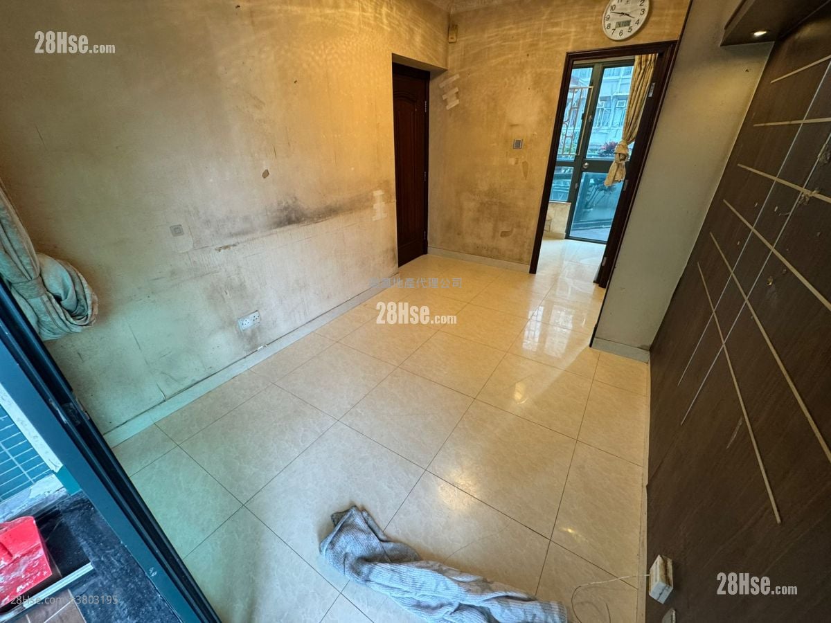 Jolly Garden Sell 3 Bedrooms , 1 Bathroom 347 ft²