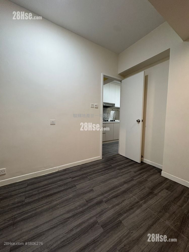 Winston Mansion Sell 2 Bedrooms , 1 Bathroom 544 ft²