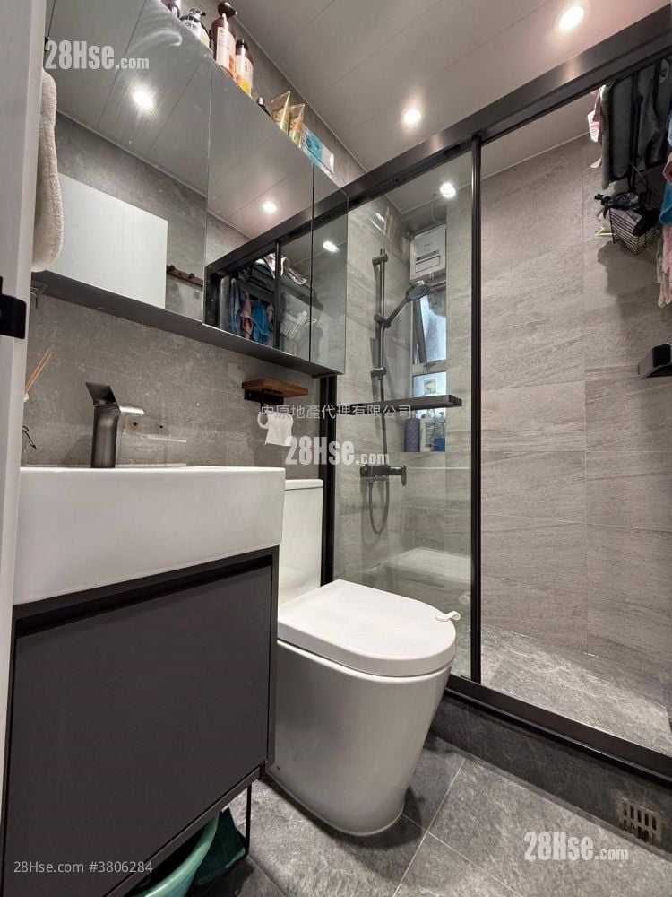 青華苑 售盤 3 房 554 平方呎