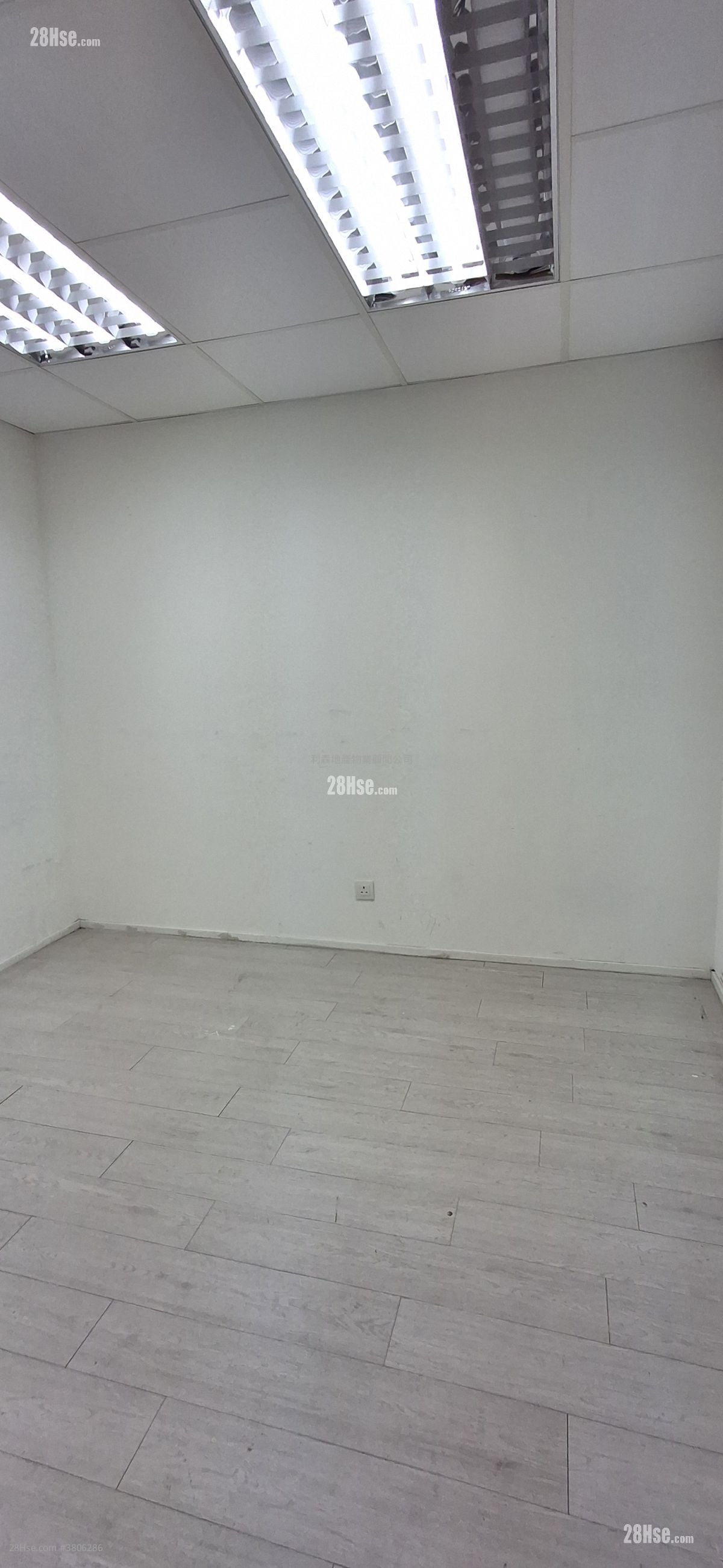 宏辉工业大厦 租盘 80 平方尺