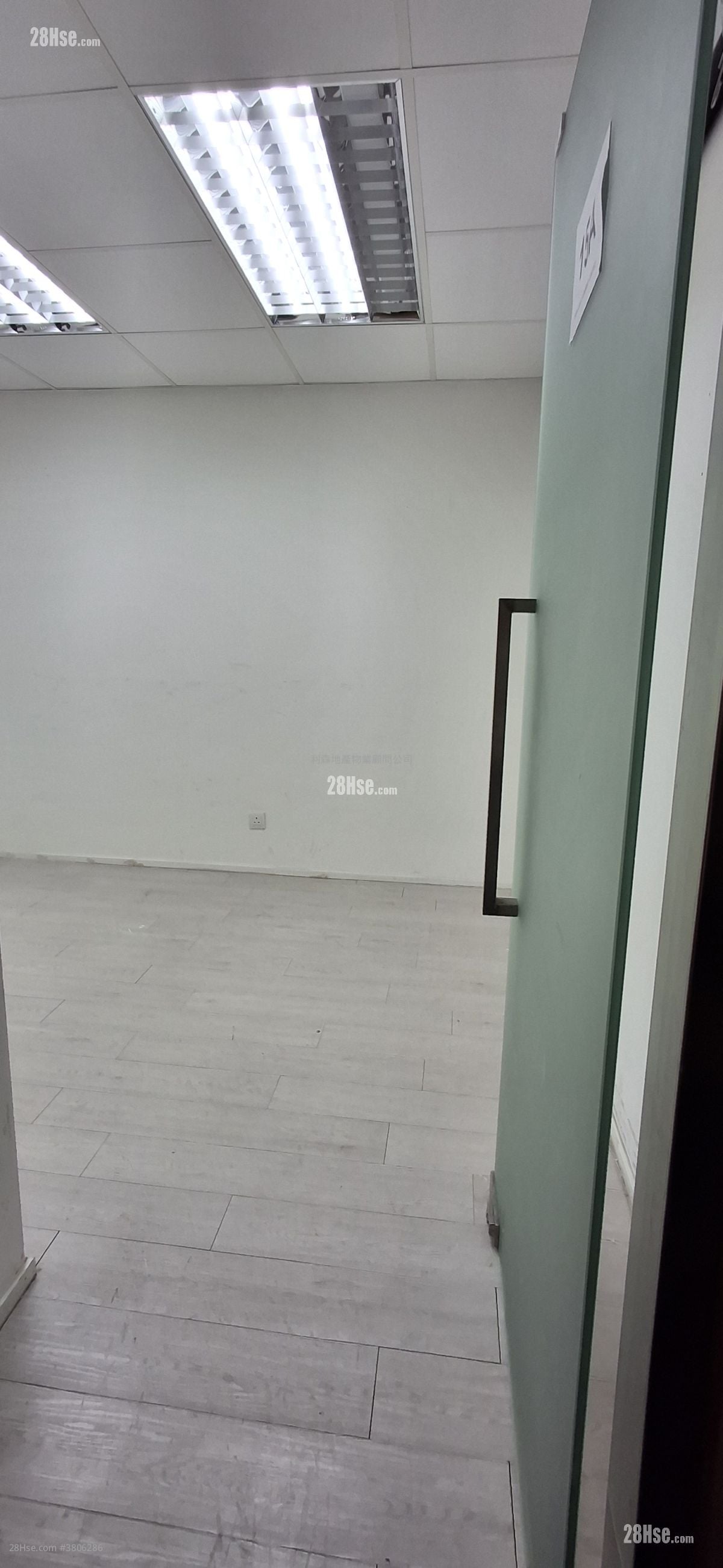 宏辉工业大厦 租盘 80 平方尺