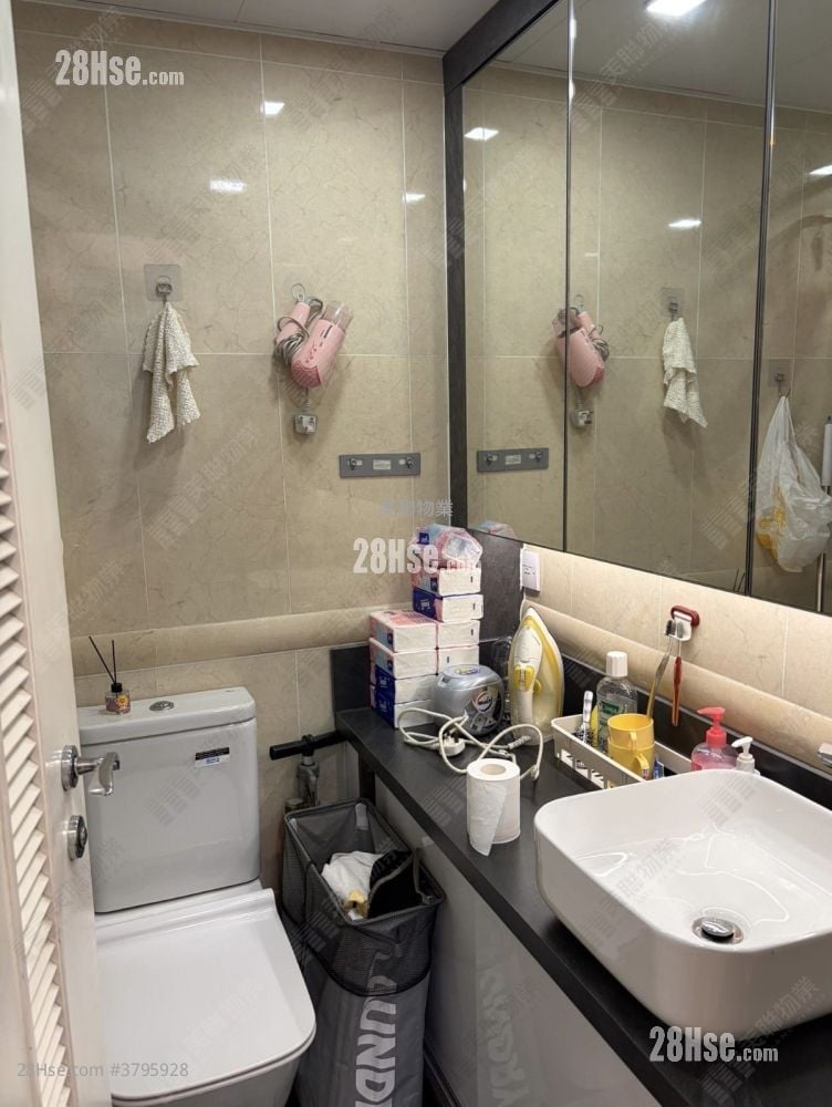 Park Central Sell 3 Bedrooms , 2 Bathrooms 636 ft²