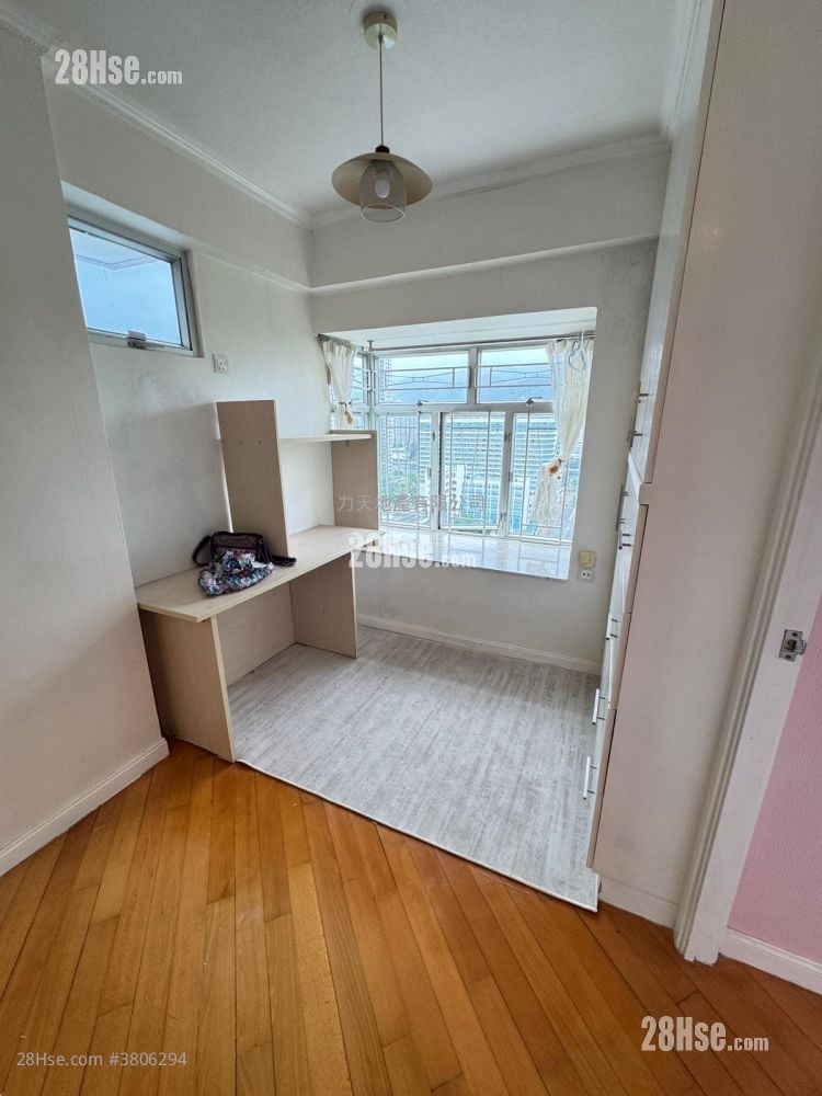 Springfield Garden Sell 1 Bedroom , 1 Bathroom 316 ft²