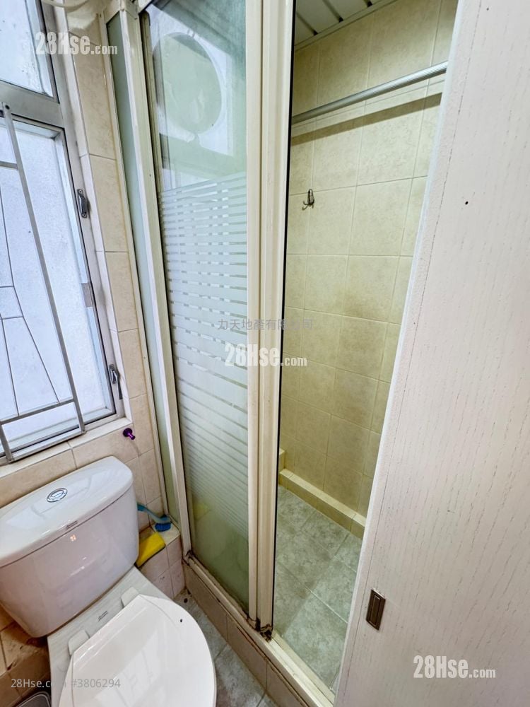 Springfield Garden Sell 1 Bedroom , 1 Bathroom 316 ft²