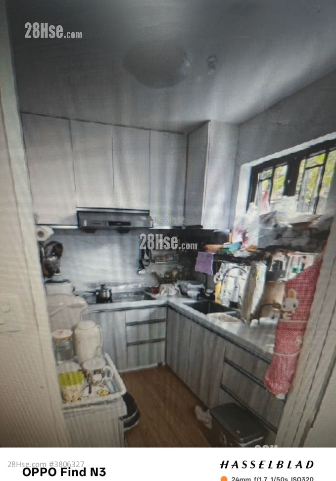 Lam Tsuen Sell 3 Bedrooms , 1 Bathroom 700 ft²