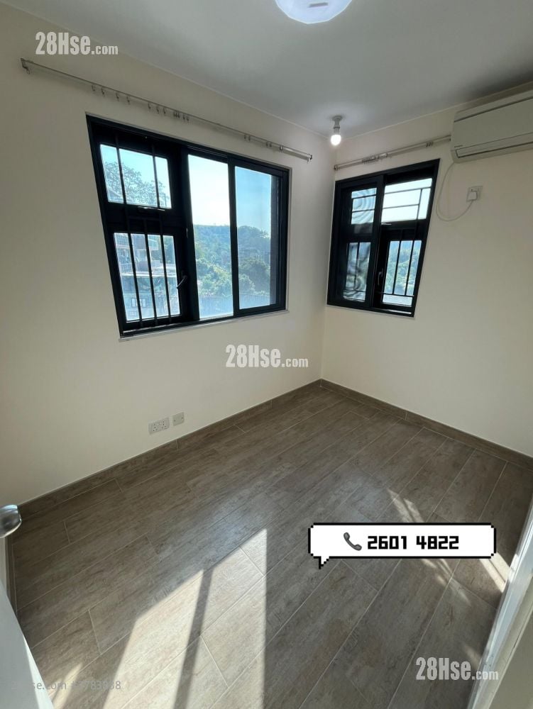 村屋 租盘 3 房 , 2 浴室 700 平方尺