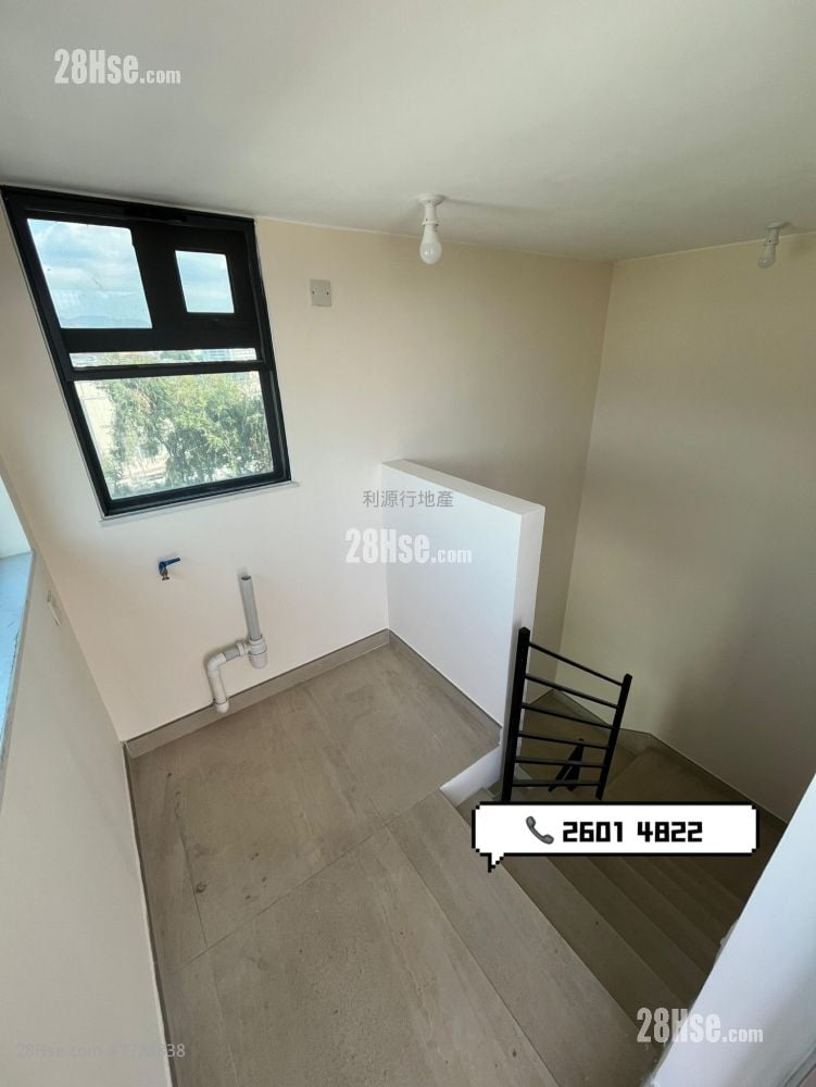 村屋 租盘 3 房 , 2 浴室 700 平方尺