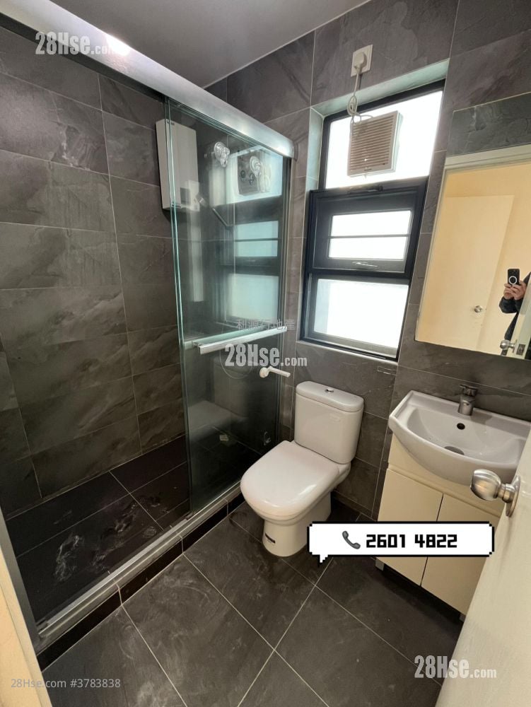 村屋 租盘 3 房 , 2 浴室 700 平方尺