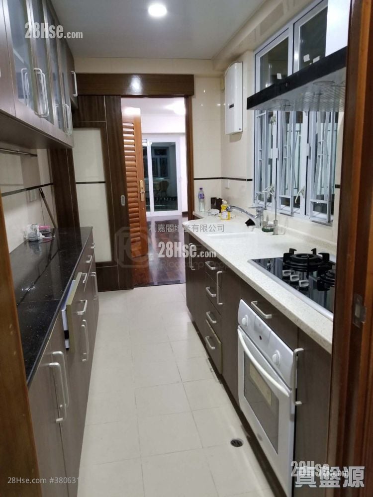 Sunrise Court Rental 3 Bedrooms , 2 Bathrooms