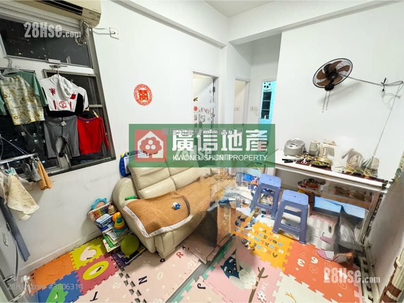 Shanghai Building Sell 3 Bedrooms , 1 Bathroom 380 ft²