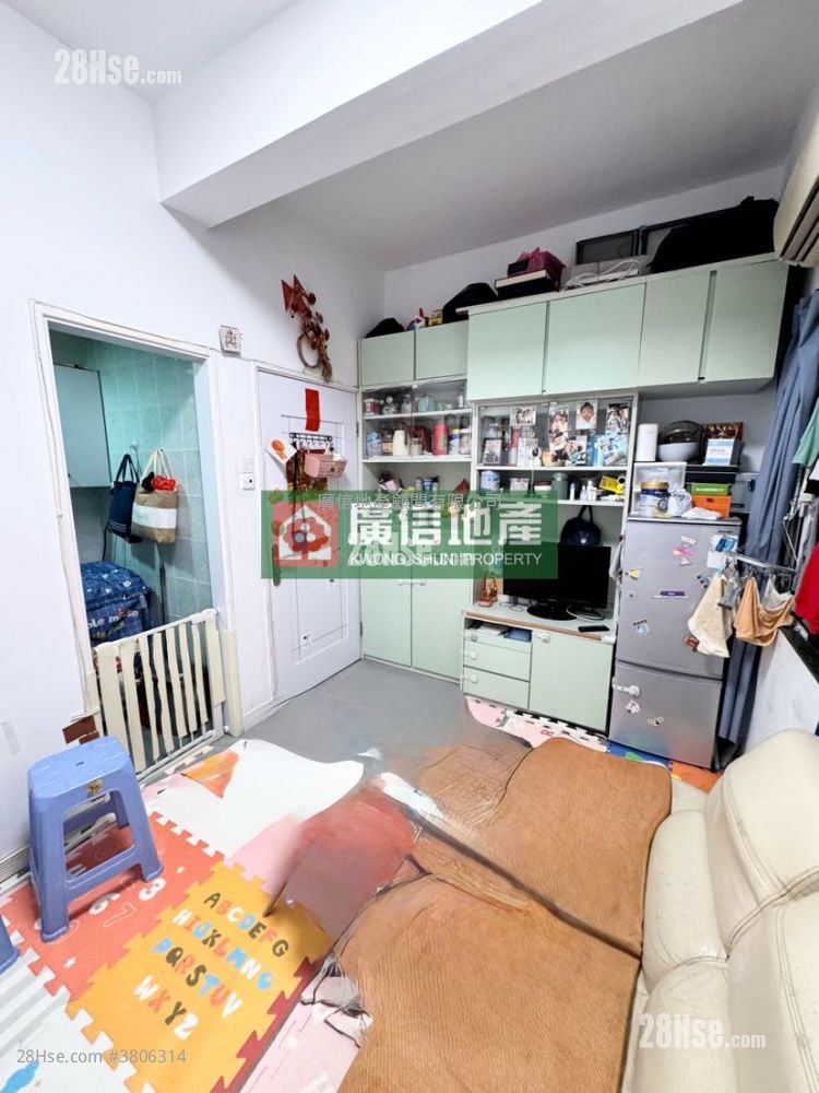 Shanghai Building Sell 3 Bedrooms , 1 Bathroom 380 ft²